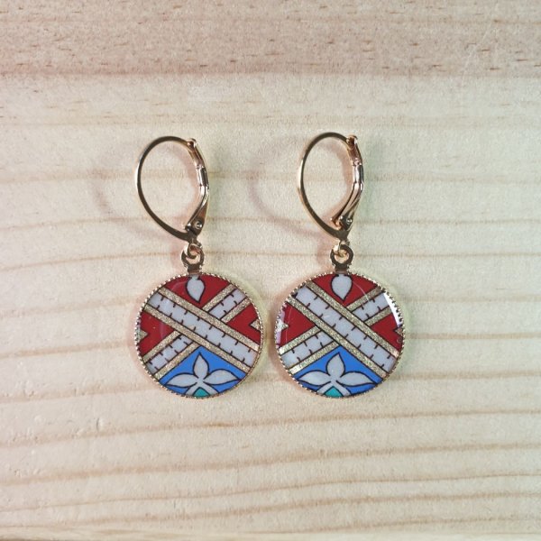 Guld/r&oslash;d/bl&aring;/gr&oslash;nt belyst vedh&aelig;ng &oslash;reringe