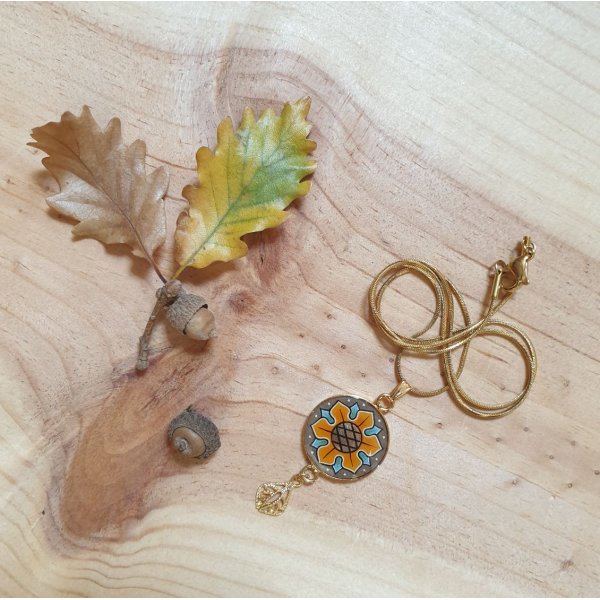 Collier pendentif aux couleurs de l'automne