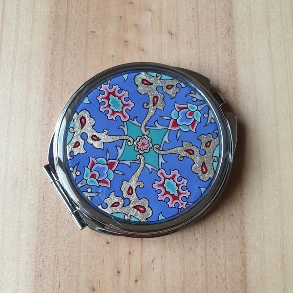 Miroir de sac enluminure fleurs et arabesques