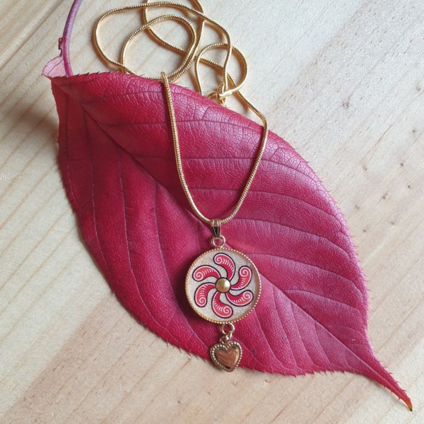 Parure enlumin&eacute;e virgules rouges et coeur dor&eacute;